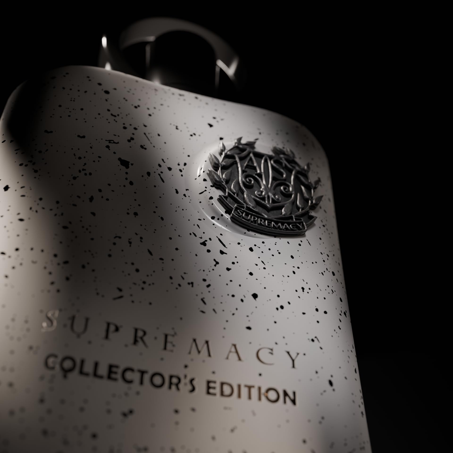 Afnan Supremacy Collector Edition spray-nozzle close-up emphasizes easy application for date nights