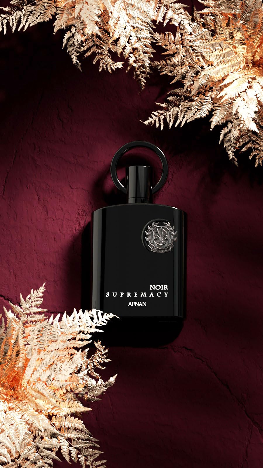 Afnan Supremacy Noir top-notes Siberian pine evoke a fresh forest opening.