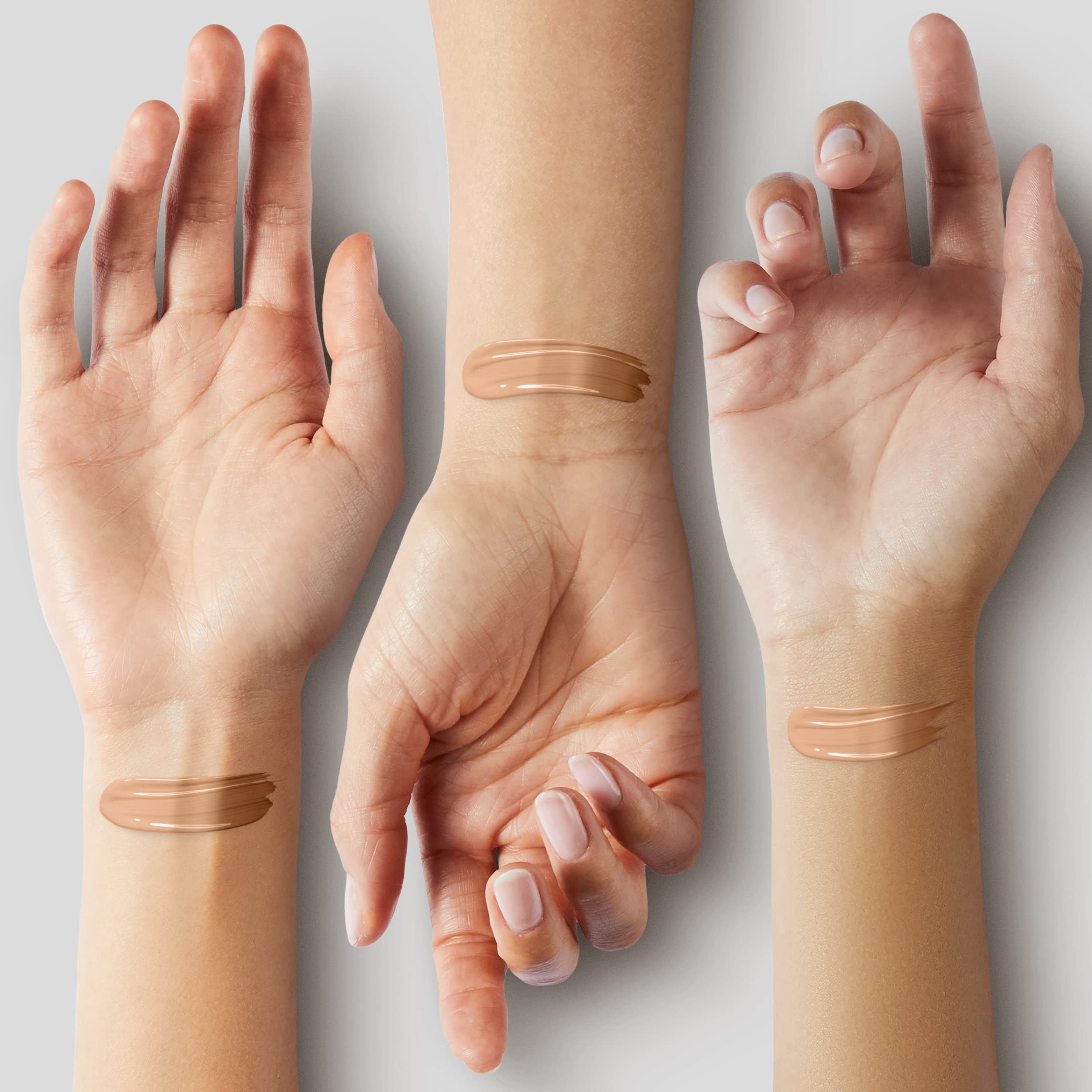AGE 20's Signature Essence Pact dewy finish on skin texture
