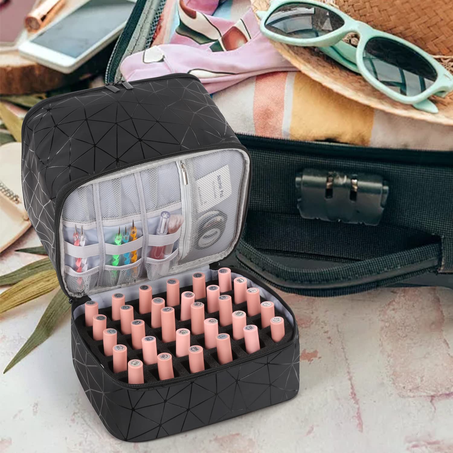 AGX Bravo bag accommodates a compact LED lamp with dividers
