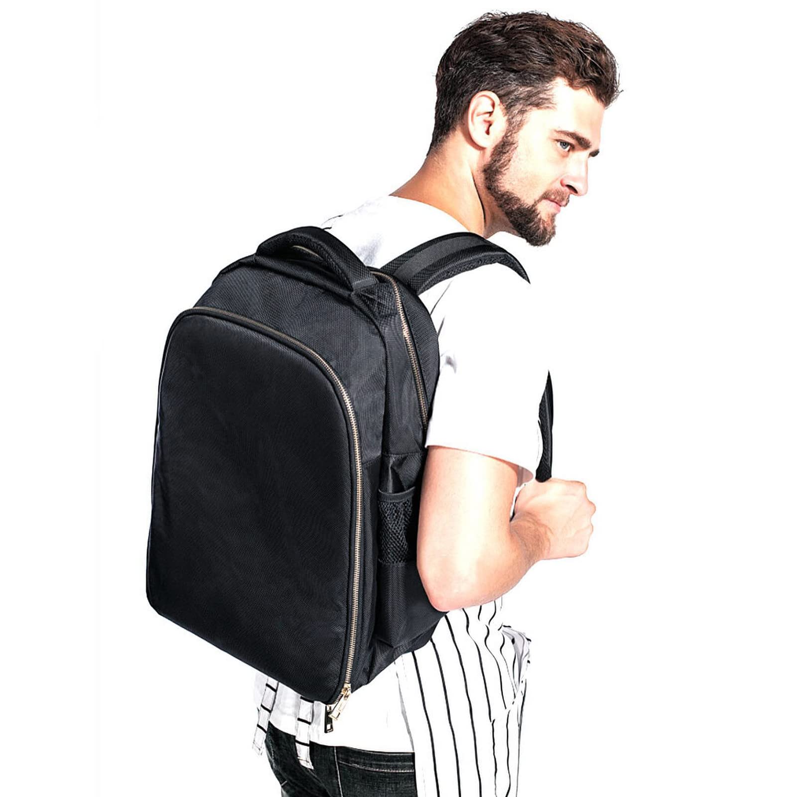 AIHOPESTO barber backpack 600 denier fabric resists abrasion and rain.