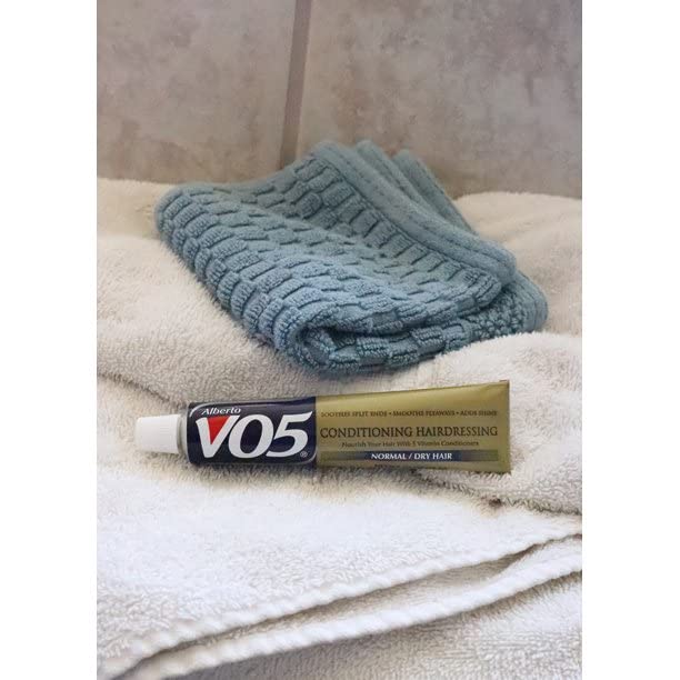 Alberto VO5 with sunflower oil and vitamin E nourishes and protects.