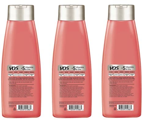 Alberto VO5 Extra Body Volumizing Shampoo lather demonstrates hydration and fullness with collagen and aloe.