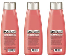 Alberto VO5 Extra Body Volumizing Shampoo lather demonstrates hydration and fullness with collagen and aloe.