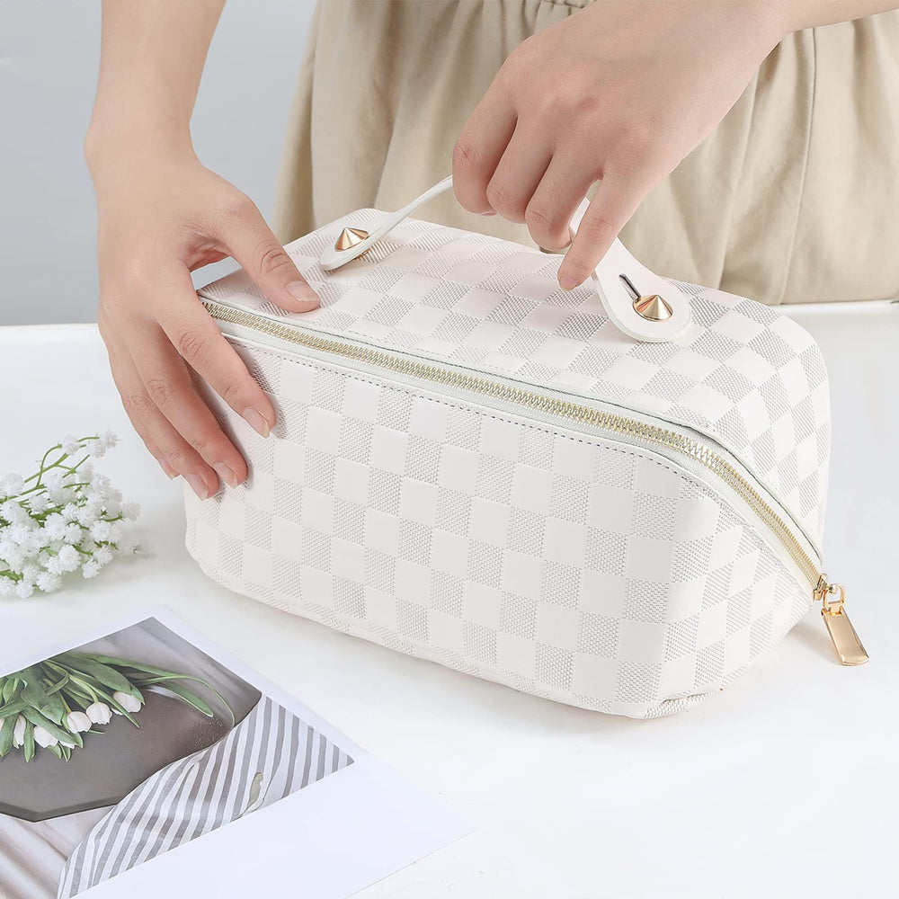 ALEXTINA gift-ready travel bag suitable for birthdays and holidays.