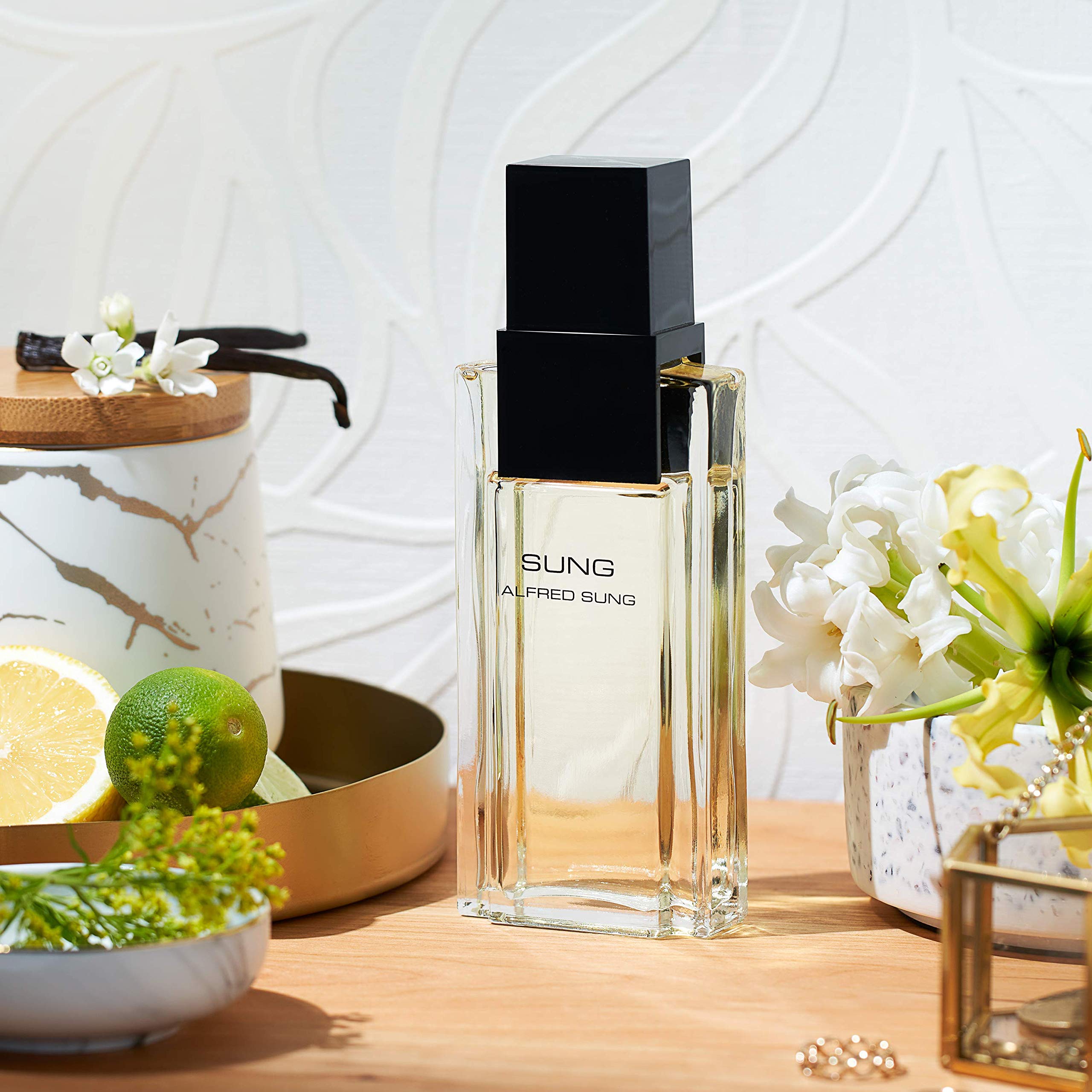 ALFRED SUNG Sung EDT lifestyle image emphasizing daytime confidence.