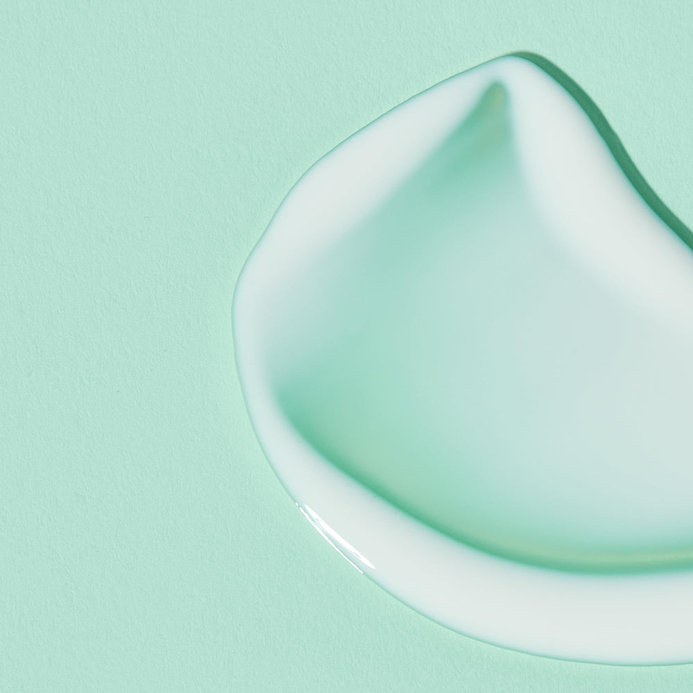 Algenist Sublime Defense echinacea and green tea offer antioxidants for skin support.