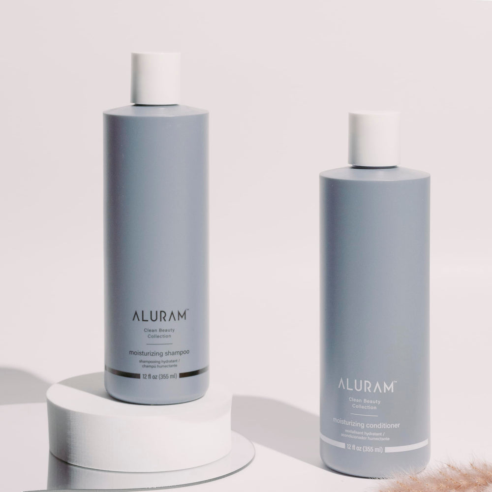 ALURAM Coconut Water Moisturizing Shampoo lather closeup highlights creamy cleansing for gentle use.