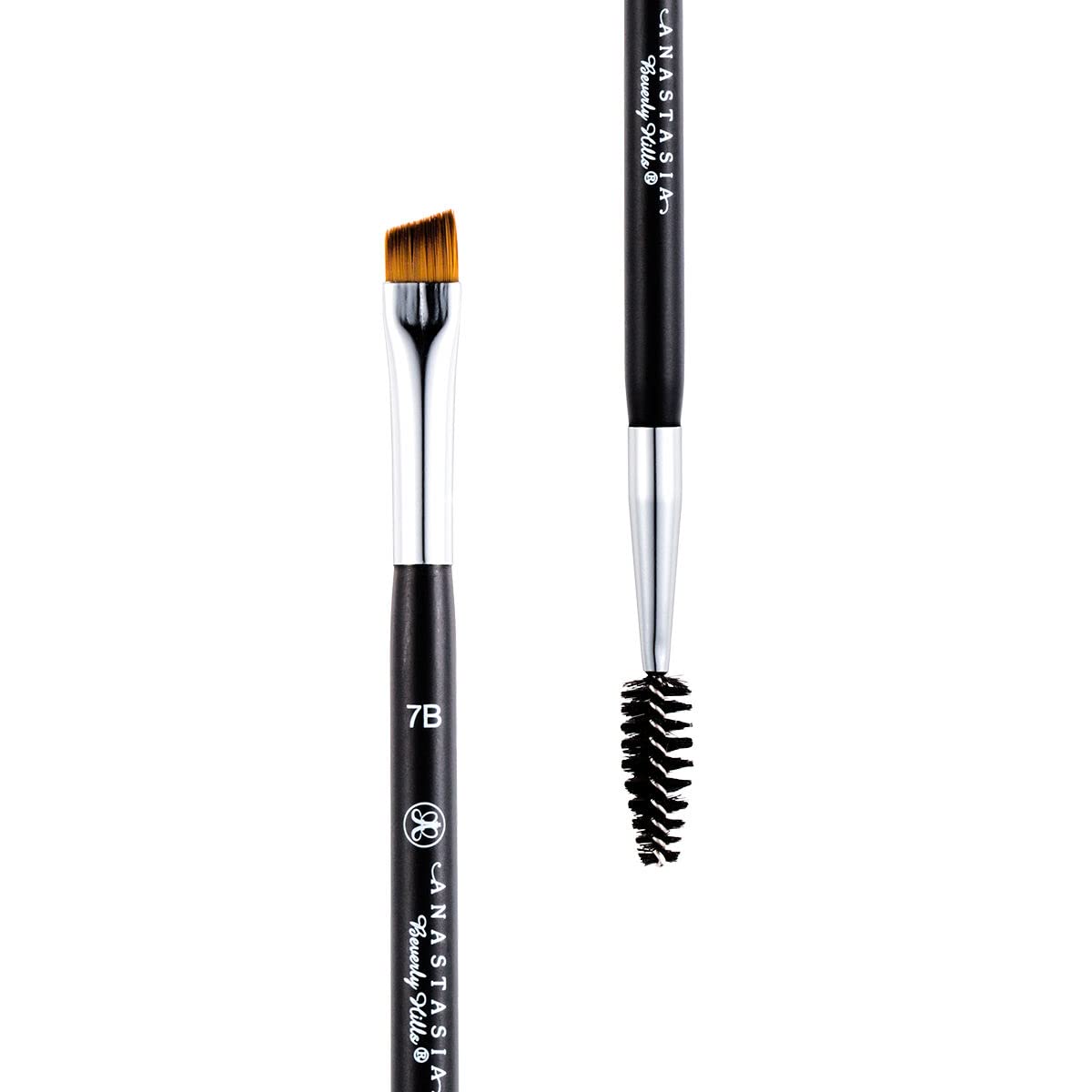 Anastasia Beverly Hills Brush 7B synthetic bristles detail for smooth, even pigment pickup.