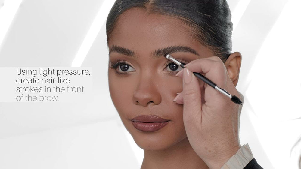 Anastasia Beverly Hills Duo Brush 12 compact design travels easily for on-the-go styling.