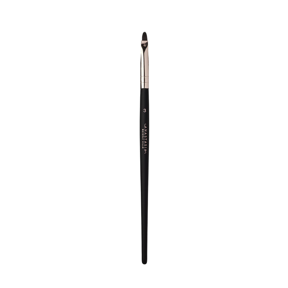 Anastasia Beverly Hills Brush 3, pincel delineador preciso para trazos finos.
