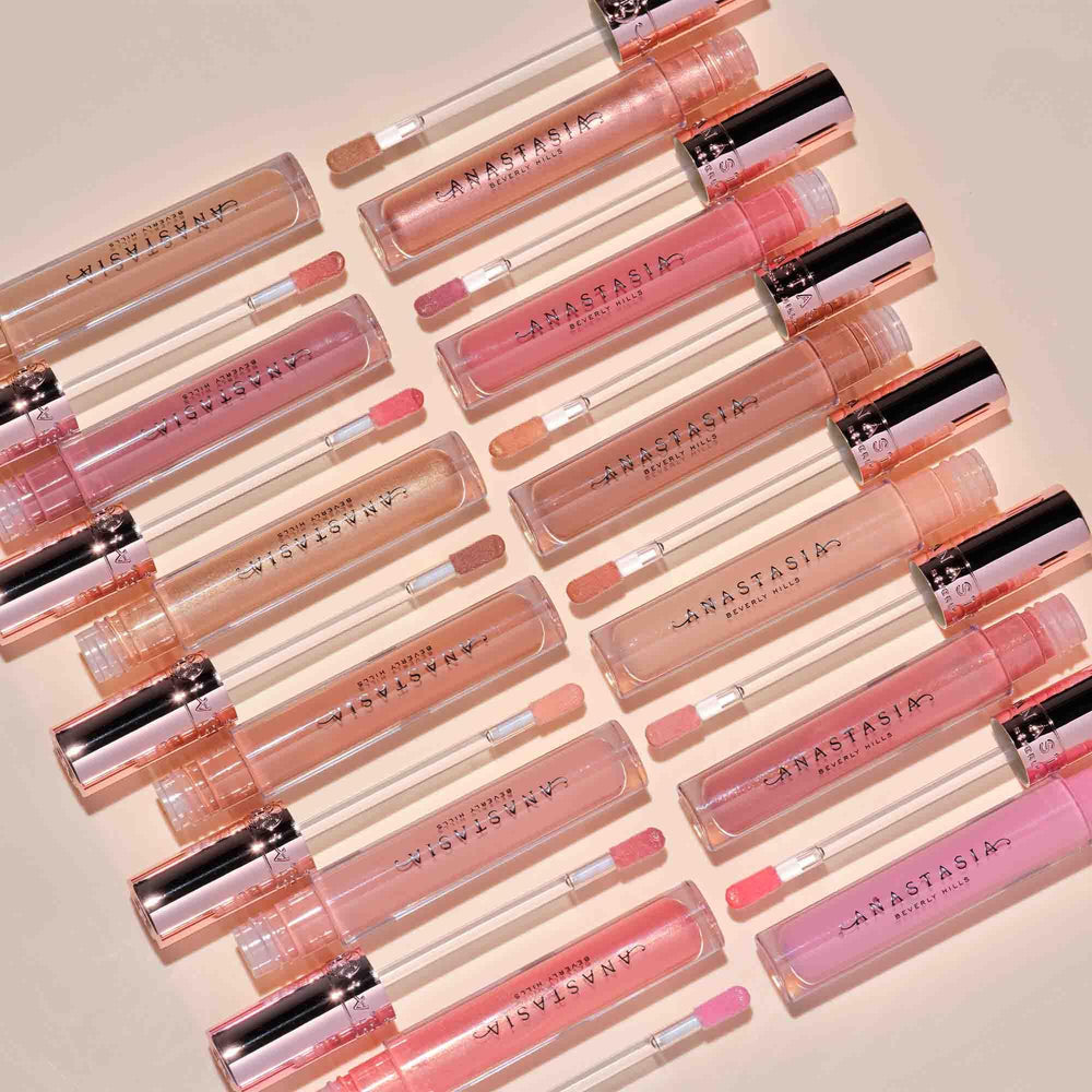 Latte vanilla scent enhances daily lip routine