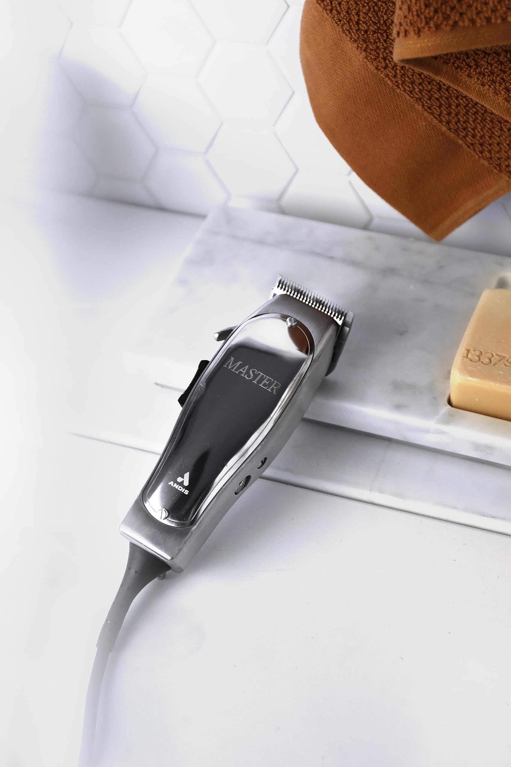 Andis 01815 8-foot cord clipper for ample maneuvering space