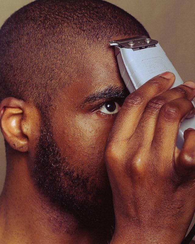 Andis 04780 professional trimmer shaping beard edges with precision
