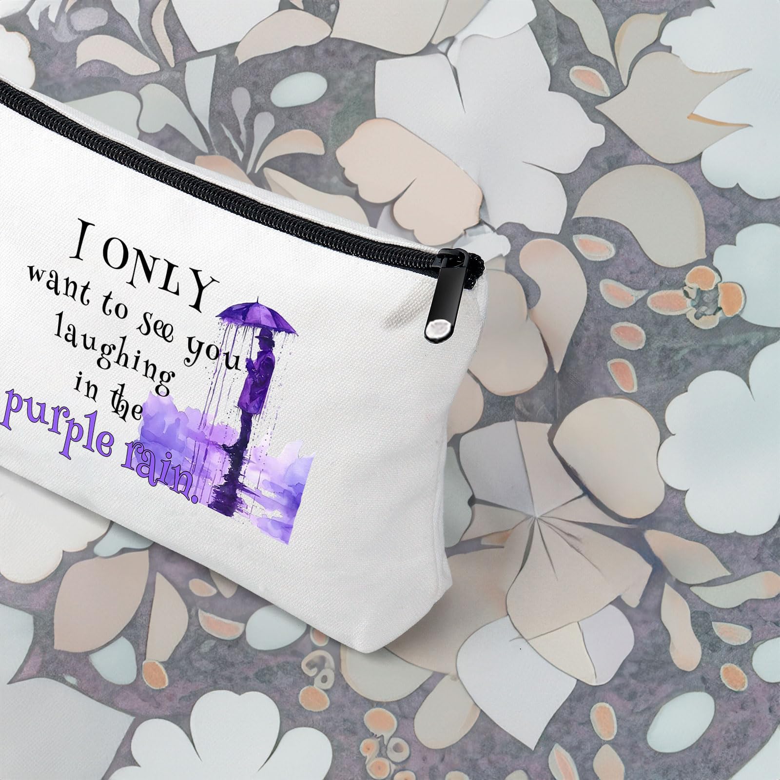 Angel's Draw Home makeup bag interior layout showcases 7x9.5 inch capacity for essentials.