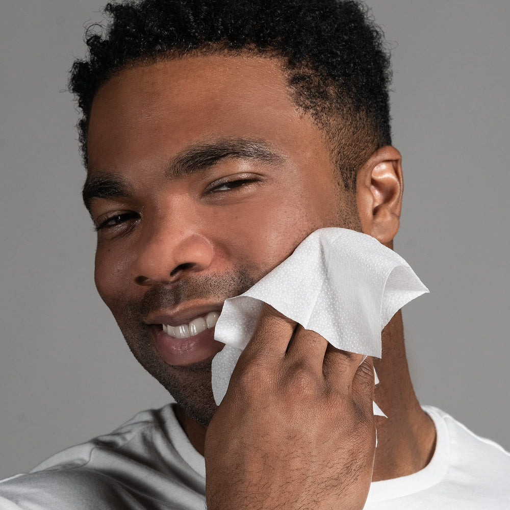 Anthony Glycolic Exfoliating Wipes Vitamin E Aloe soothing detail highlighting protection.