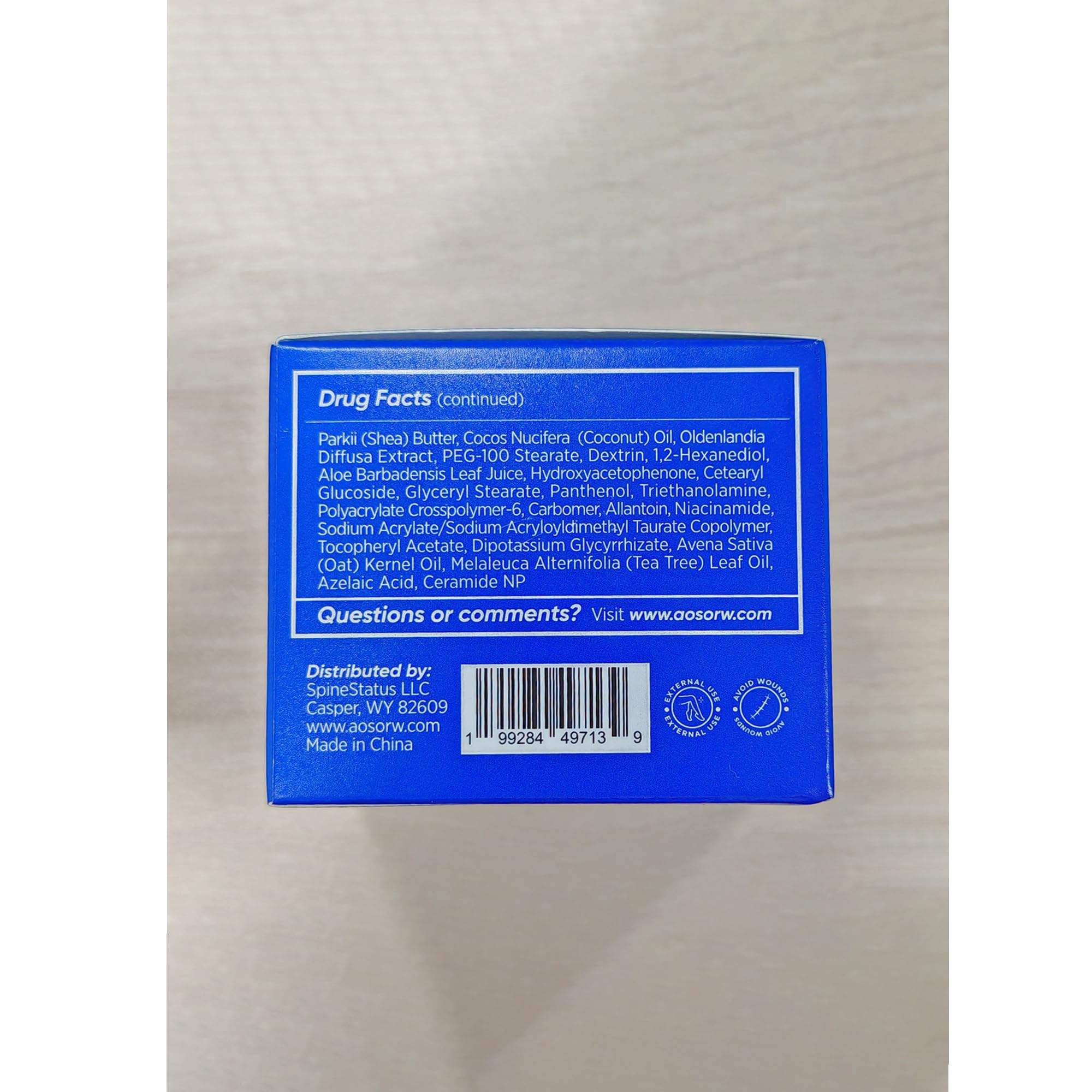 AOSORW Sophora flavescens extract and oat kernel oil highlight nourishing support.