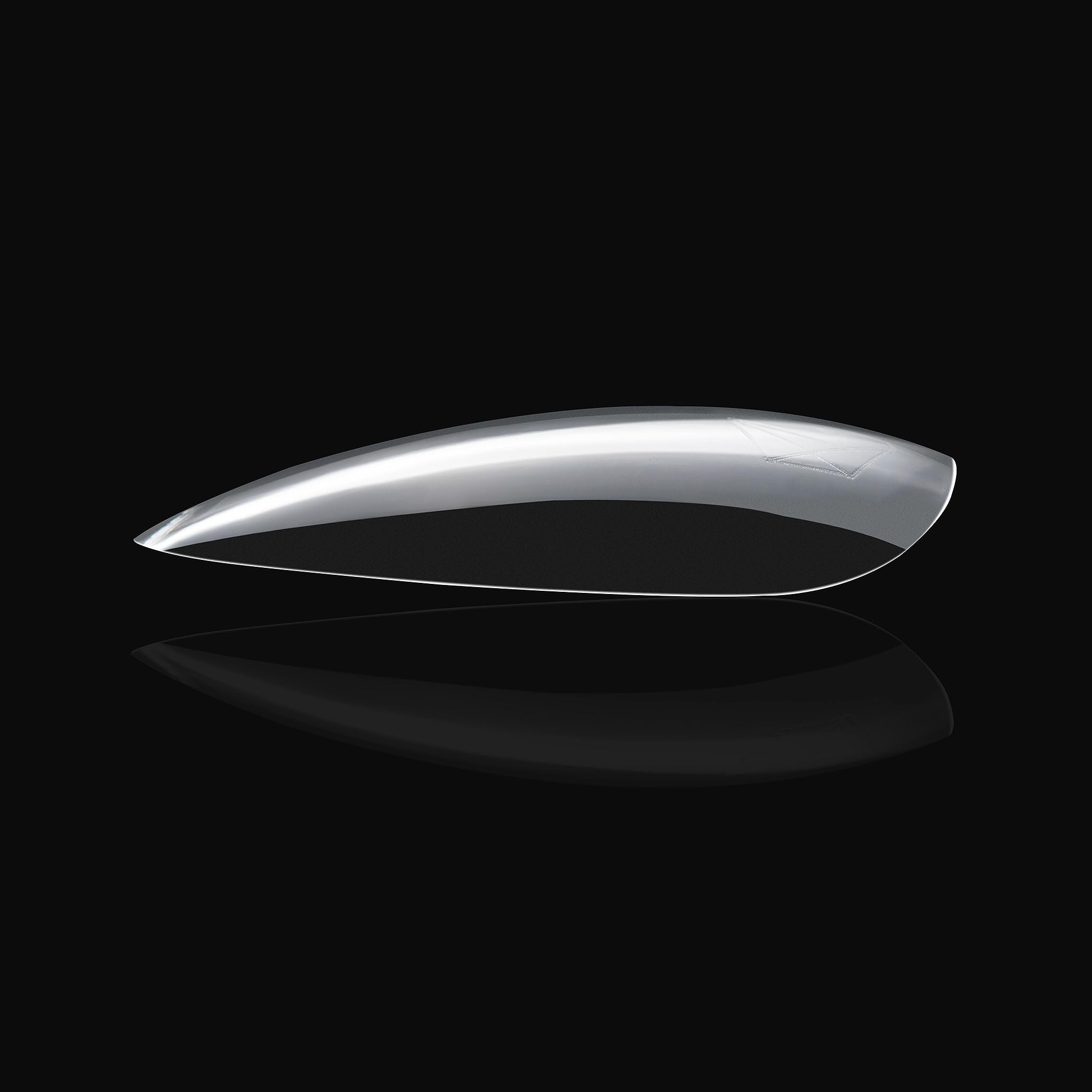 APRÉS Gel-X long-lasting wear promises chip-resistance and enduring beauty for clients or personal use.