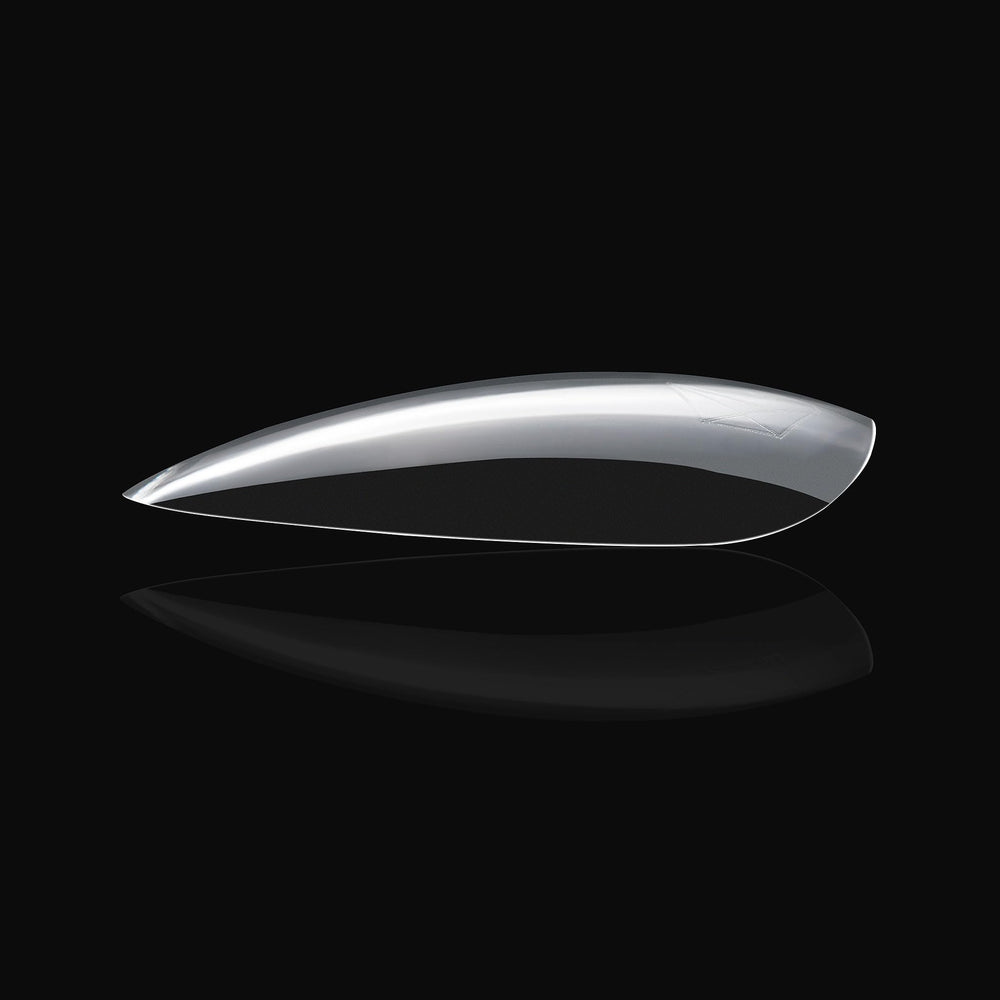 APRÉS Gel-X long-lasting wear promises chip-resistance and enduring beauty for clients or personal use.