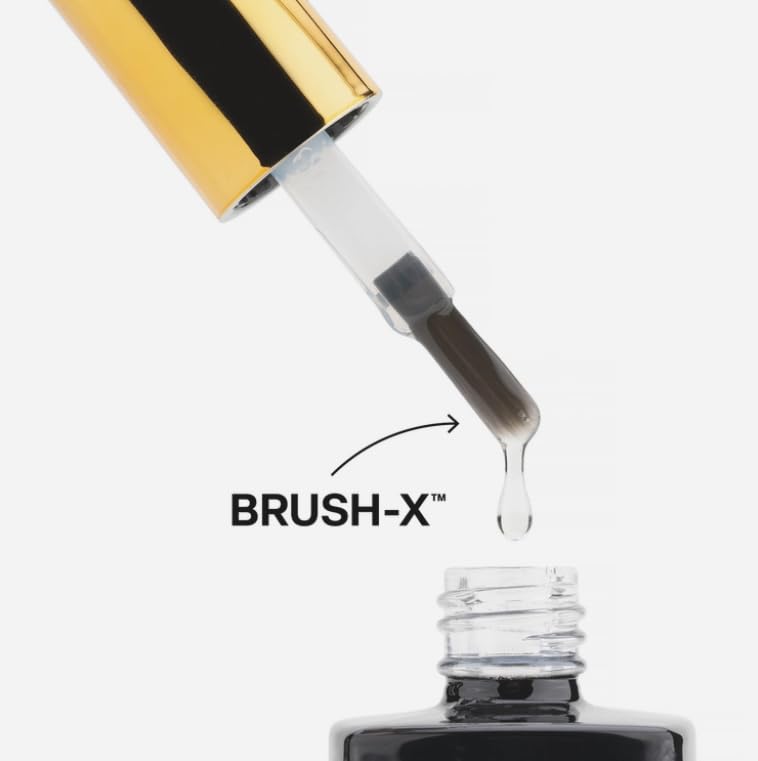 APRES Non-Wipe Glossy Top Gelcoat during nails application for a mess-free, ultra-glossy finish.
