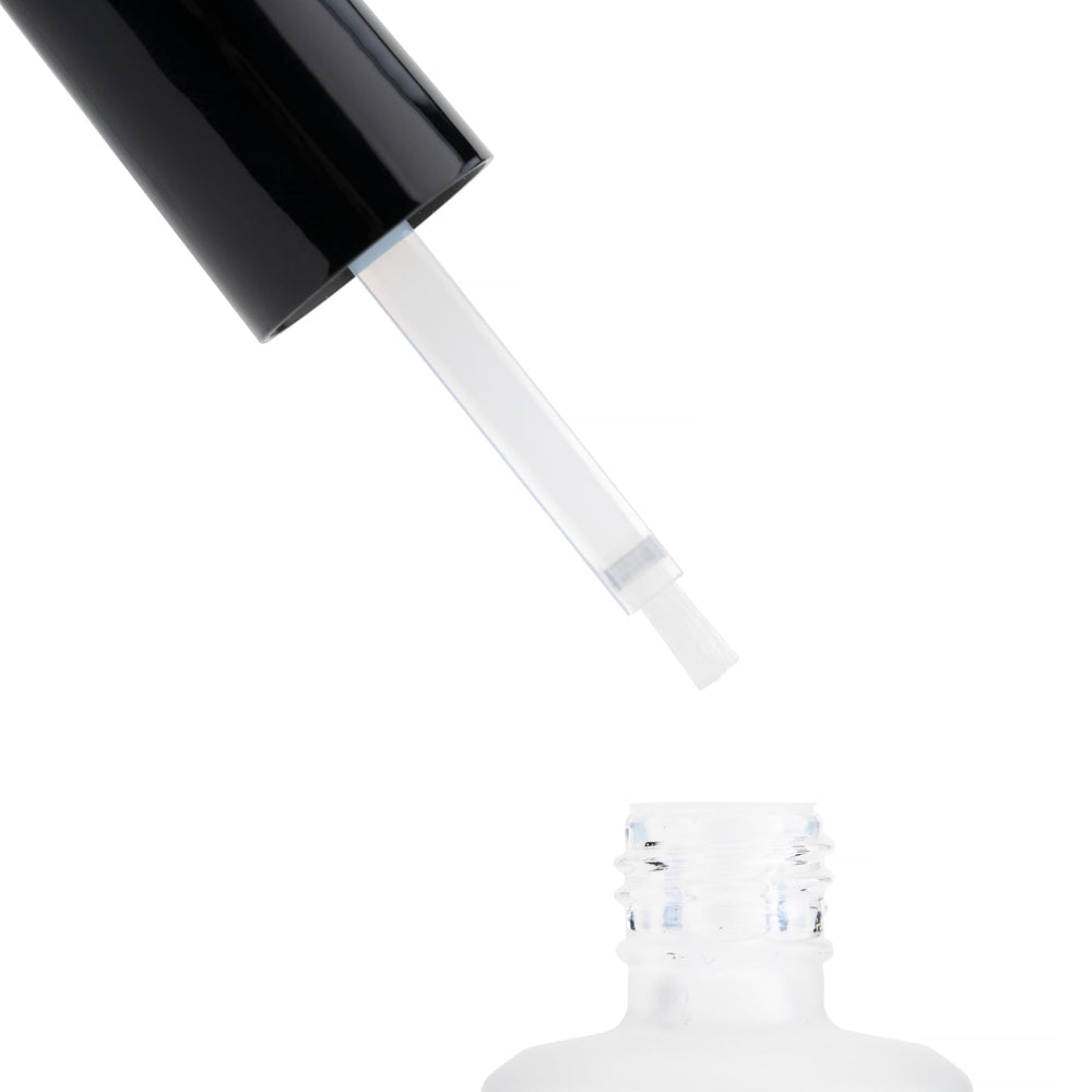 APRÉS pH Bonder on natural nails prepping for Gel-X, acrylic, or gel services.