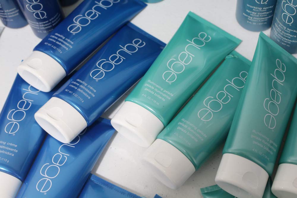 AQUAGE Freezing Spray humidity resistance helps maintain styles in humid weather
