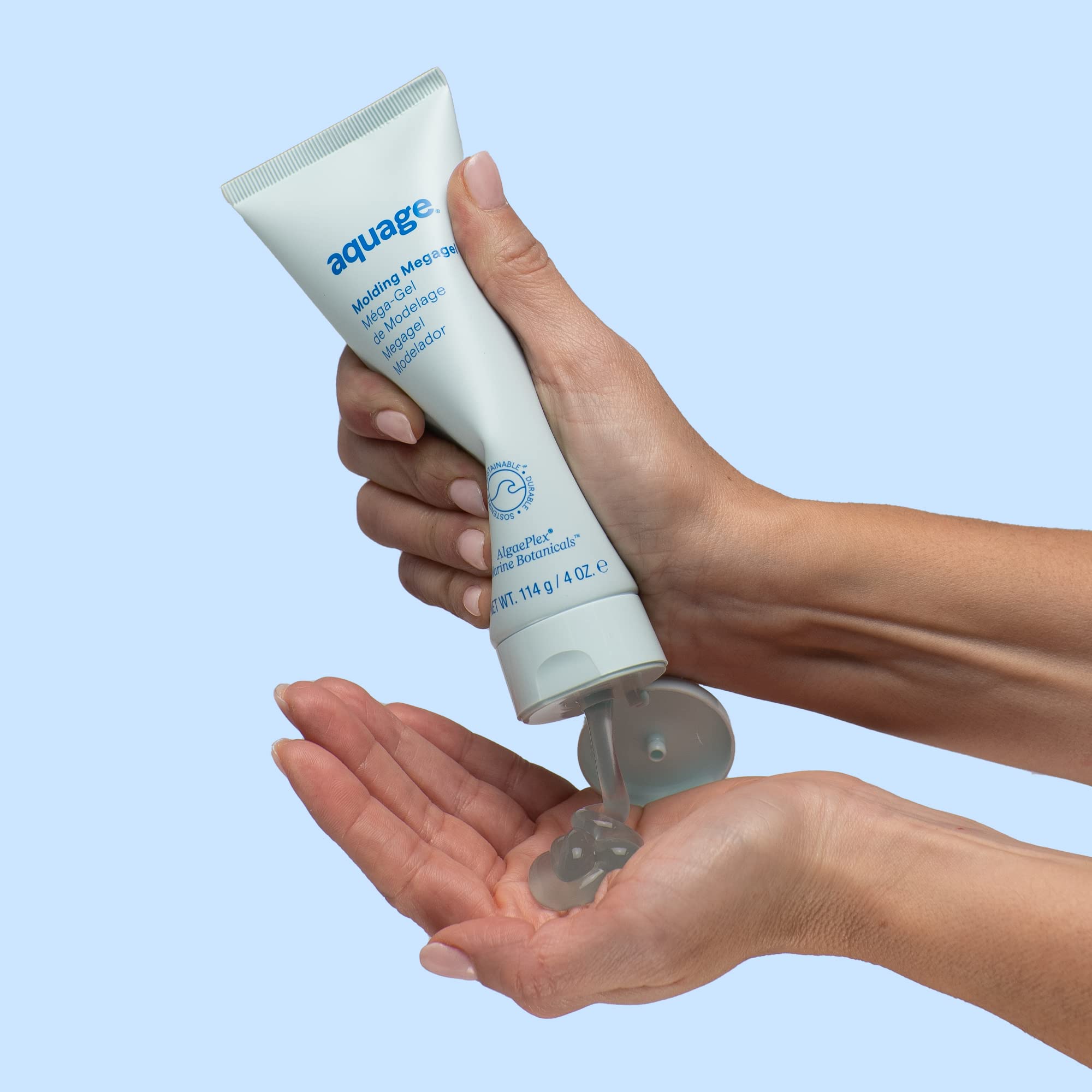 Aquage Molding Megagel non-flaking formula image shows stable hold without flaky residue