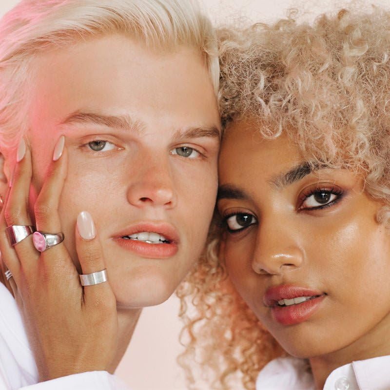 Vegan and cruelty-free badge featured with ARCTIC FOX Bleach Please