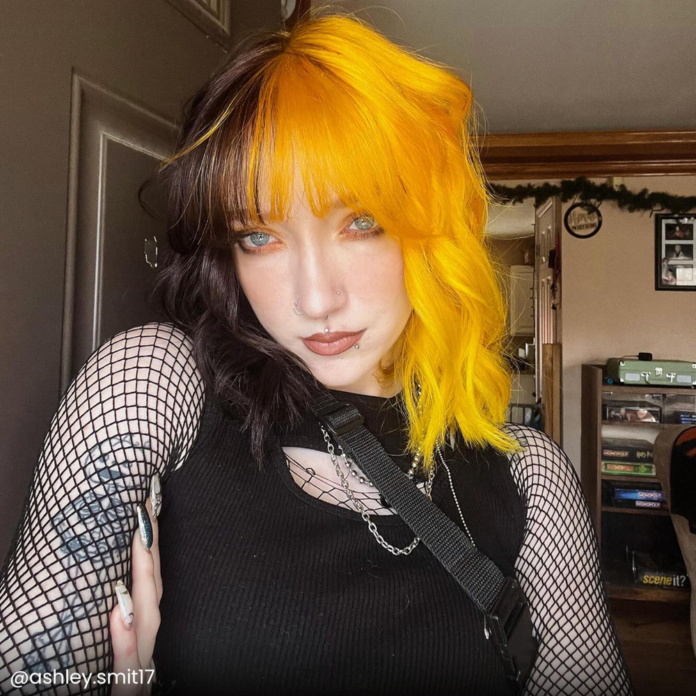 Mixing Cosmic Sunshine with Neon Moon for custom yellow tones