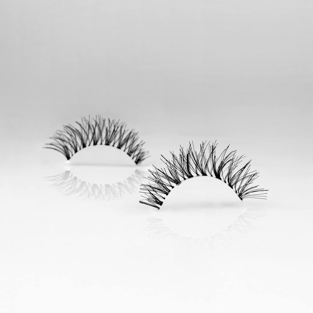Ardell Demi Wispies multipack side view highlights comfortable lash band