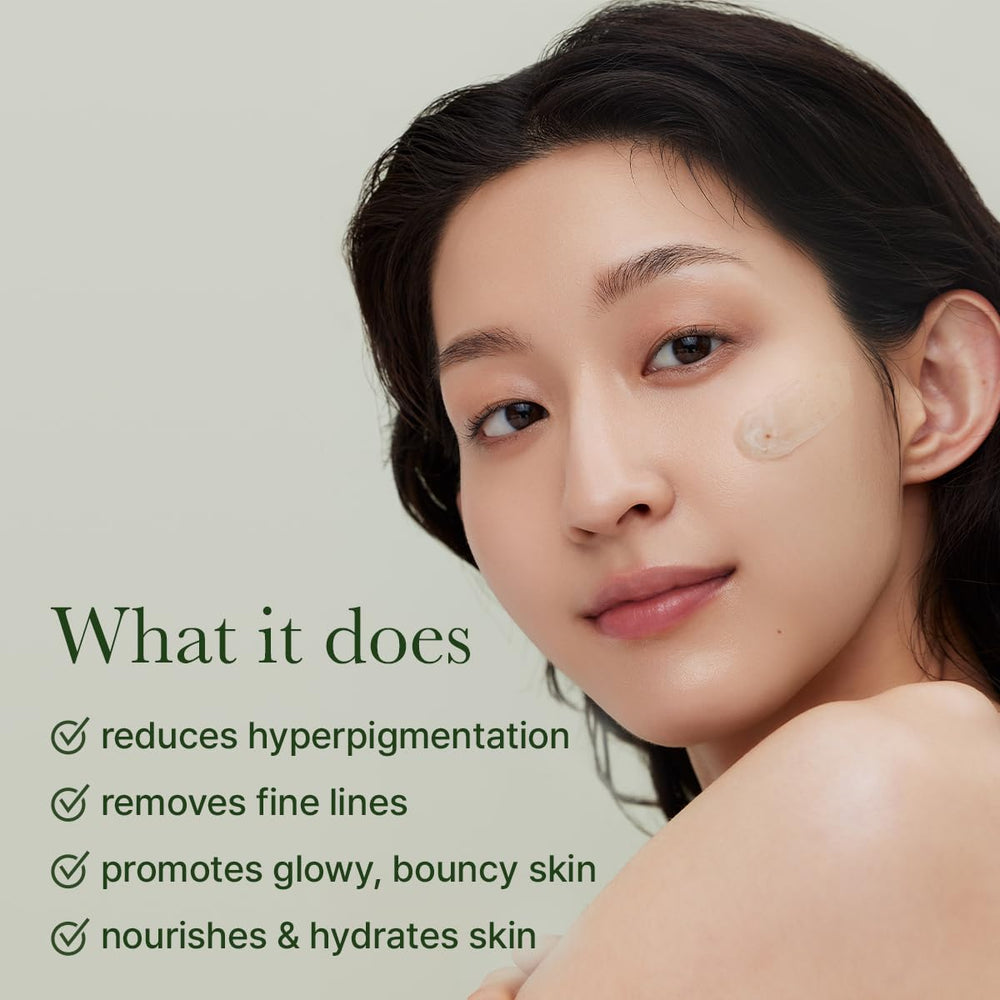 Arencia Glow Hyssop green serum color signals natural ingredients and gentle care.