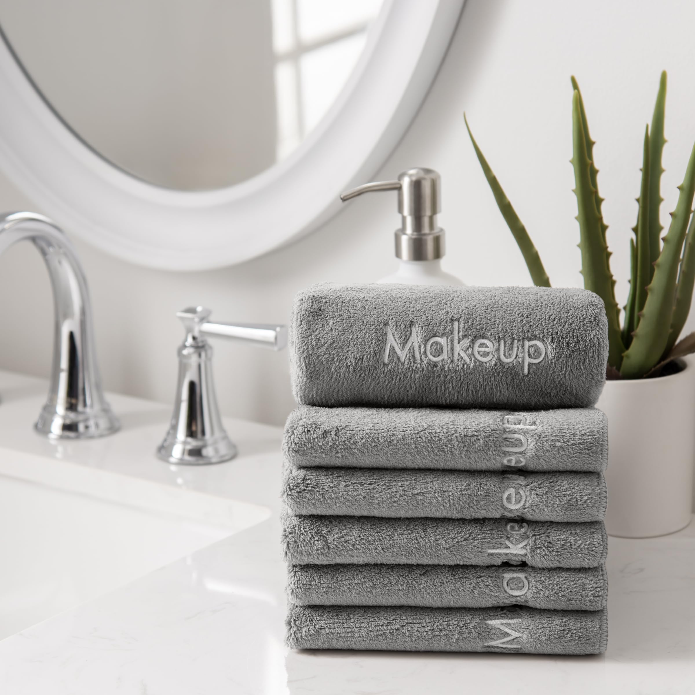 Arkwright towels suit hotel guests for quick-dry cleansing after makeup.