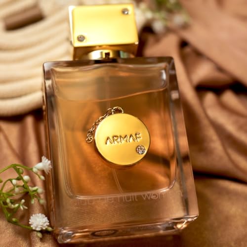 Armaf Club de Nuit Ladies close-up spritz-ready bottle for daily confidence.
