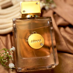 Armaf Club de Nuit Ladies close-up spritz-ready bottle for daily confidence.