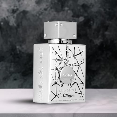 Armaf Club de Nuit Sillage cap closeup emphasizes premium packaging and ease of use.