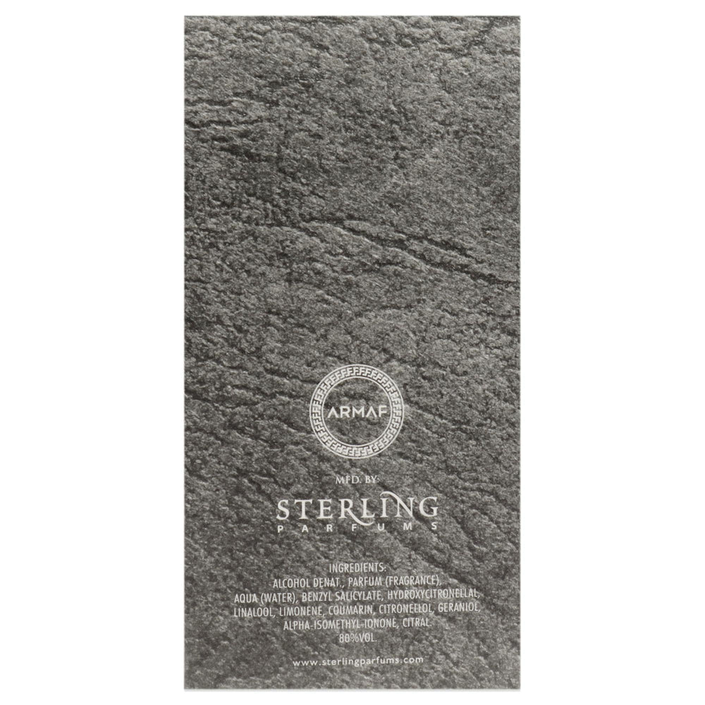 Armaf Hunter Intense base notes close-up of cedar and musk for lasting warmth