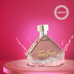Armaf Tres Jour spray on wrist captures fresh citrus and green tea for daytime freshness.
