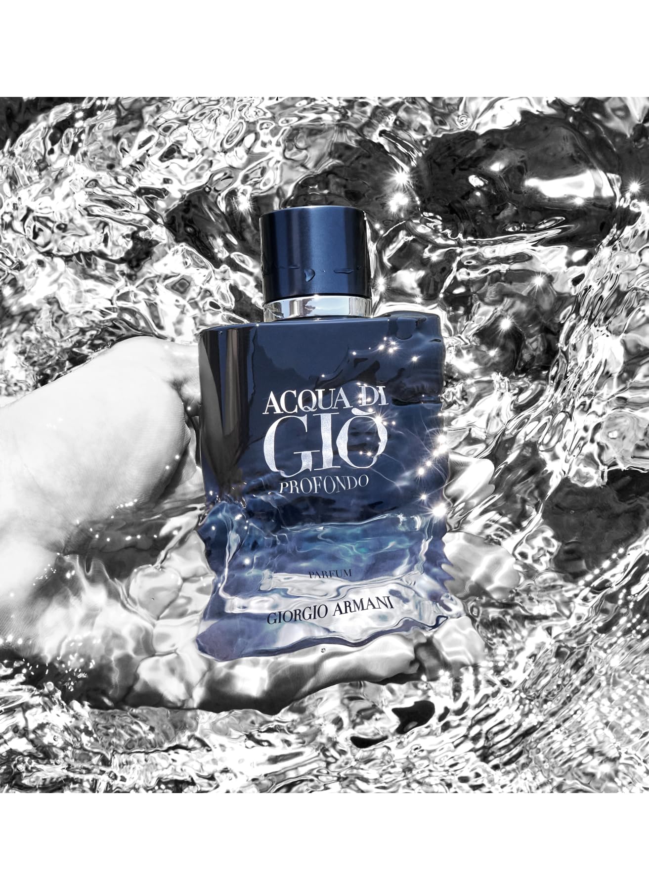 Armani Beauty Acqua di Giò Profondo flatlay packaging showcases premium gifting appeal.