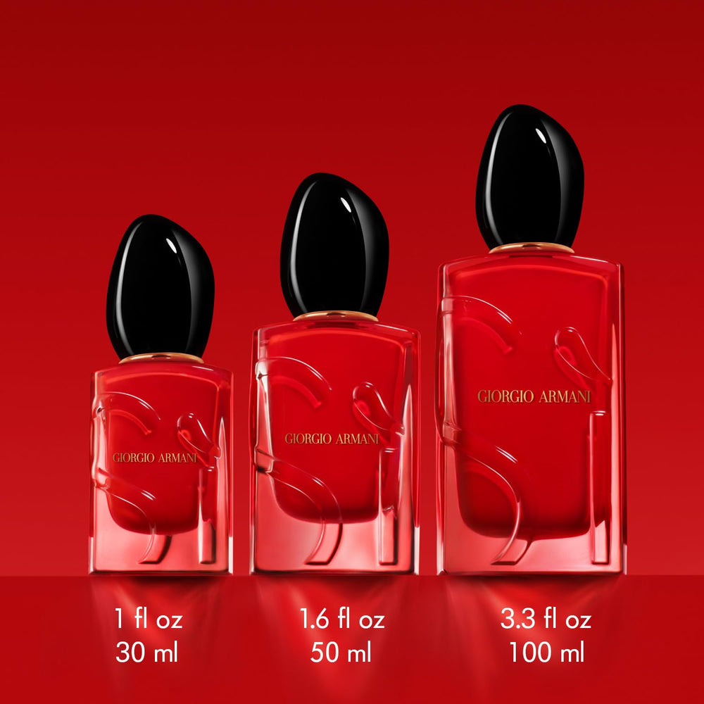 Armani Beauty Sì Passione blackcurrant nectar note adds vibrant sparkle to the opening