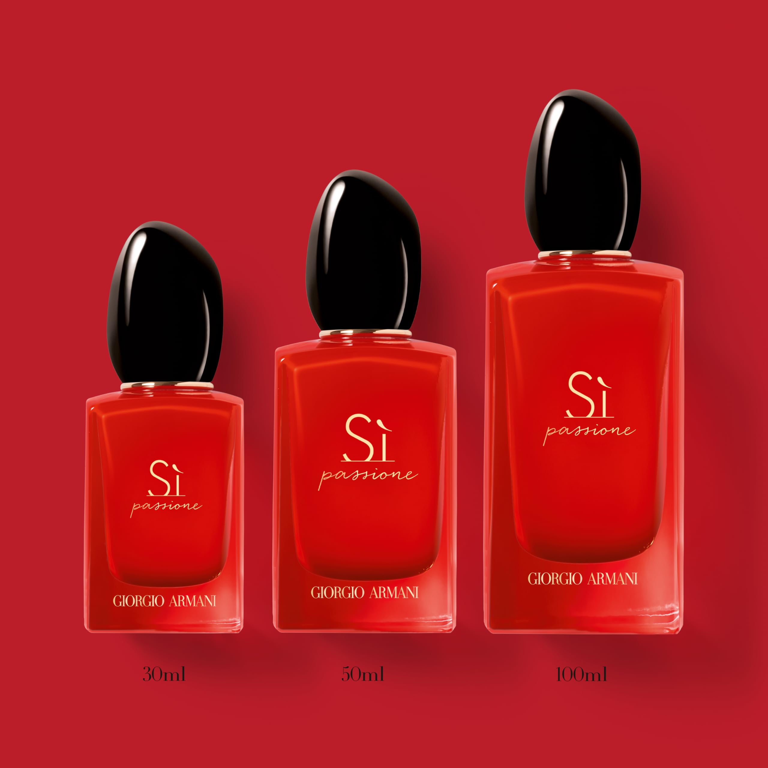 Armani Beauty Sì Passione notes blackcurrant nectar, damascena rose, and black tea.