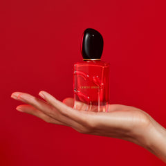 Armani Sì Passione applied to pulse points evokes joyful confidence.