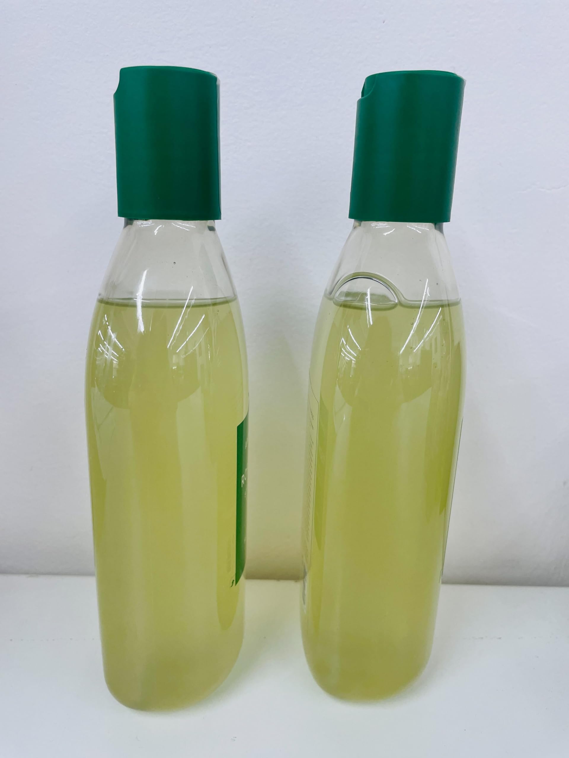 AROMATICA Rosemary Scalp Shampoo foamy lather demonstrates thorough cleansing.