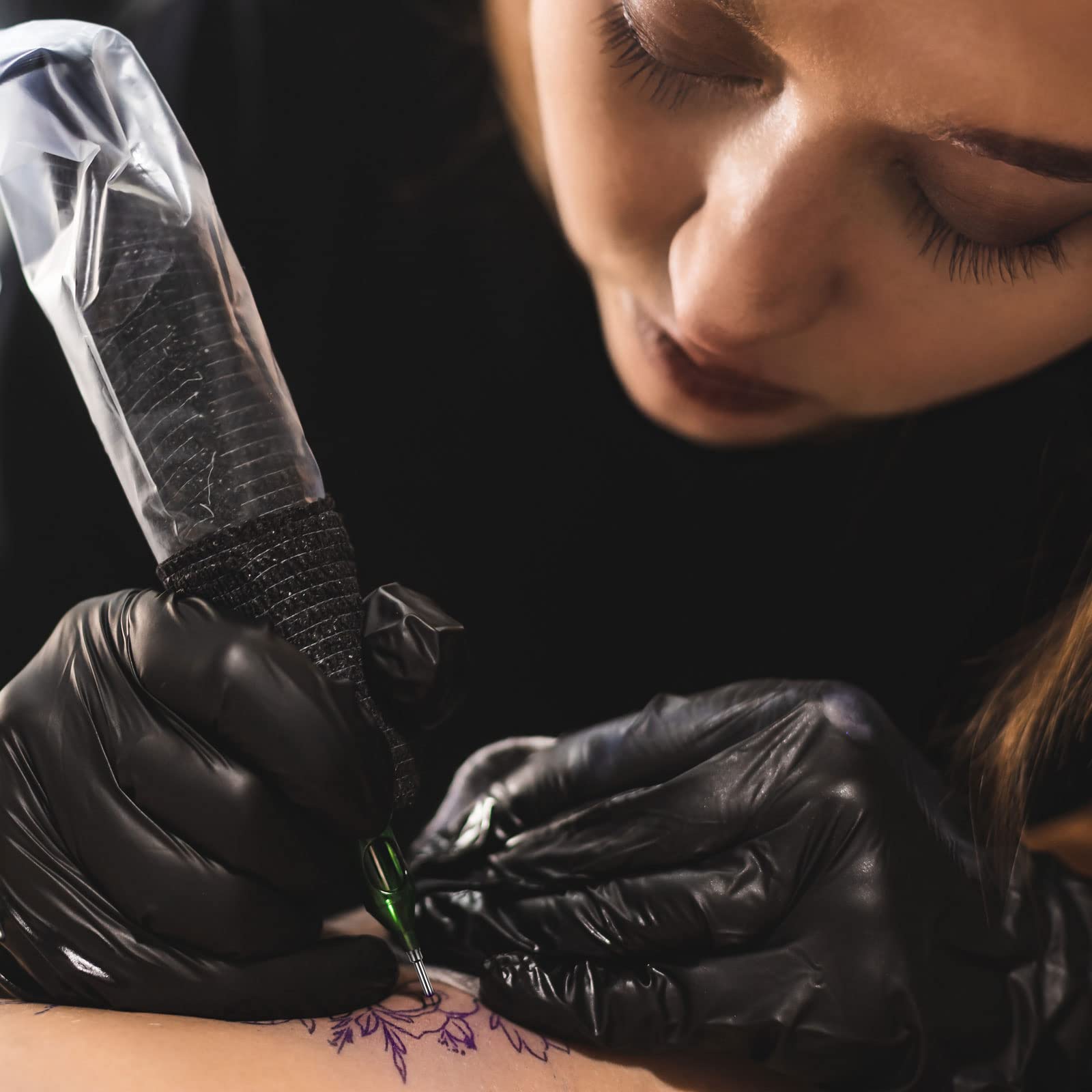 ARTIBETTER purple stencil-outline use case highlights precise layout guidance.