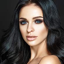 Artisan L'uxe Beauty Velvet Jumbo Eyeliner Pencil tube application aids effortless glide for long-lasting lines.