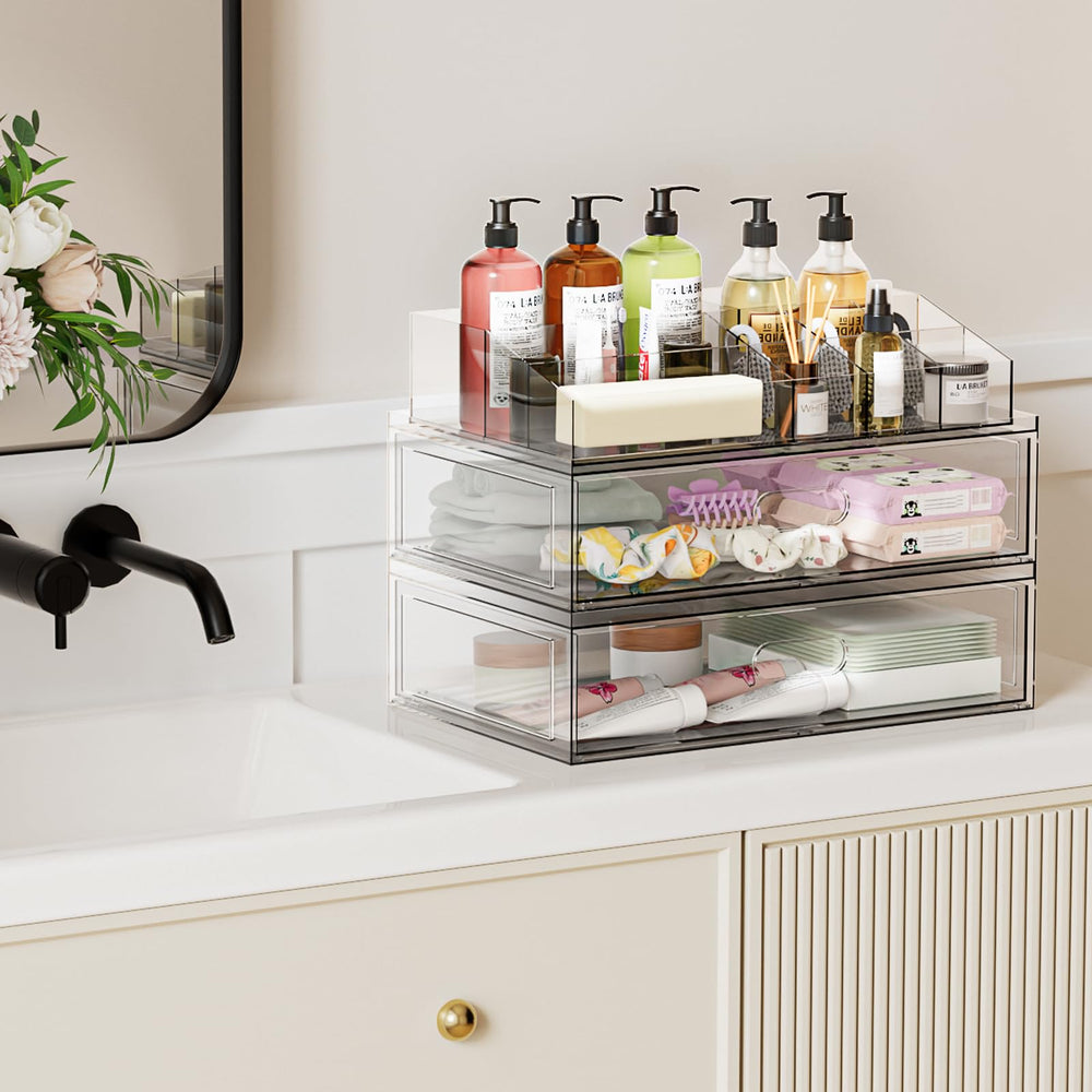 Aurblozen large-capacity makeup organizer keeps lipsticks, brushes, and perfumes organized