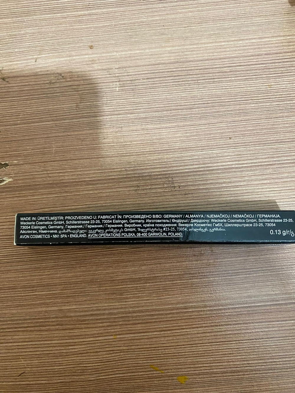 AVON Brow Definer Blonde B04 close-up shows buildable shading