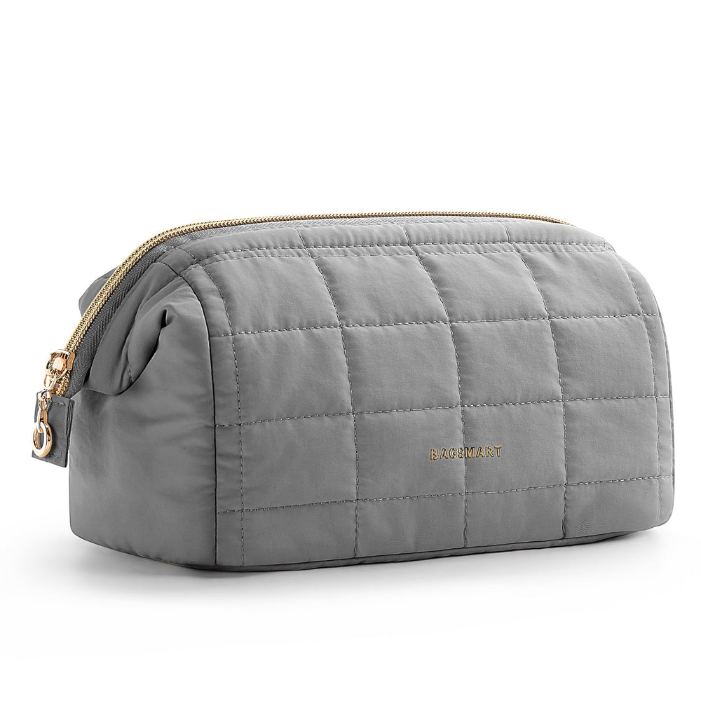 BAGSMART makeup bag wide-opening design for easy access during travel.