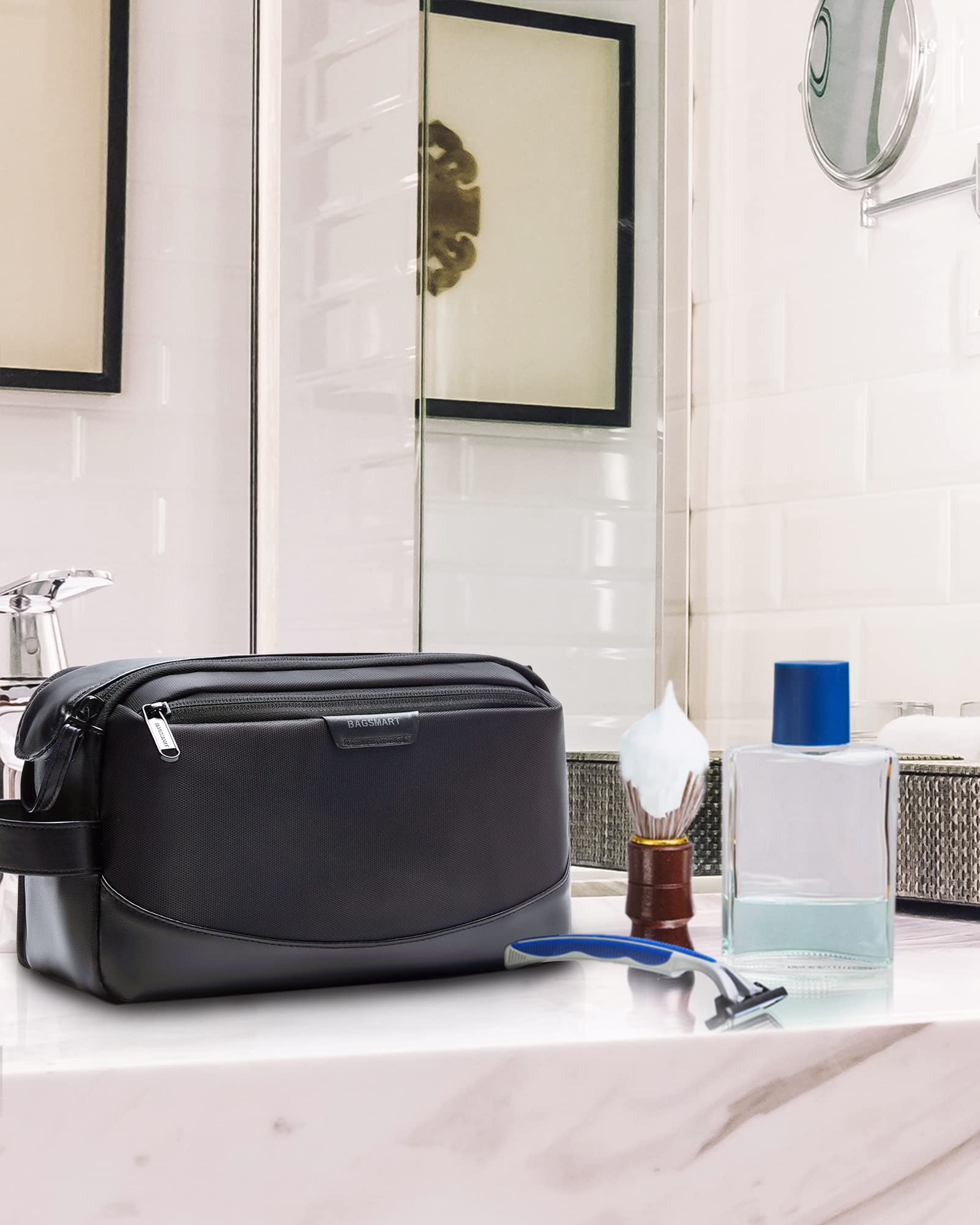 BAGSMART Toiletry Bag top opening showcases easy access for shaving kit organization.