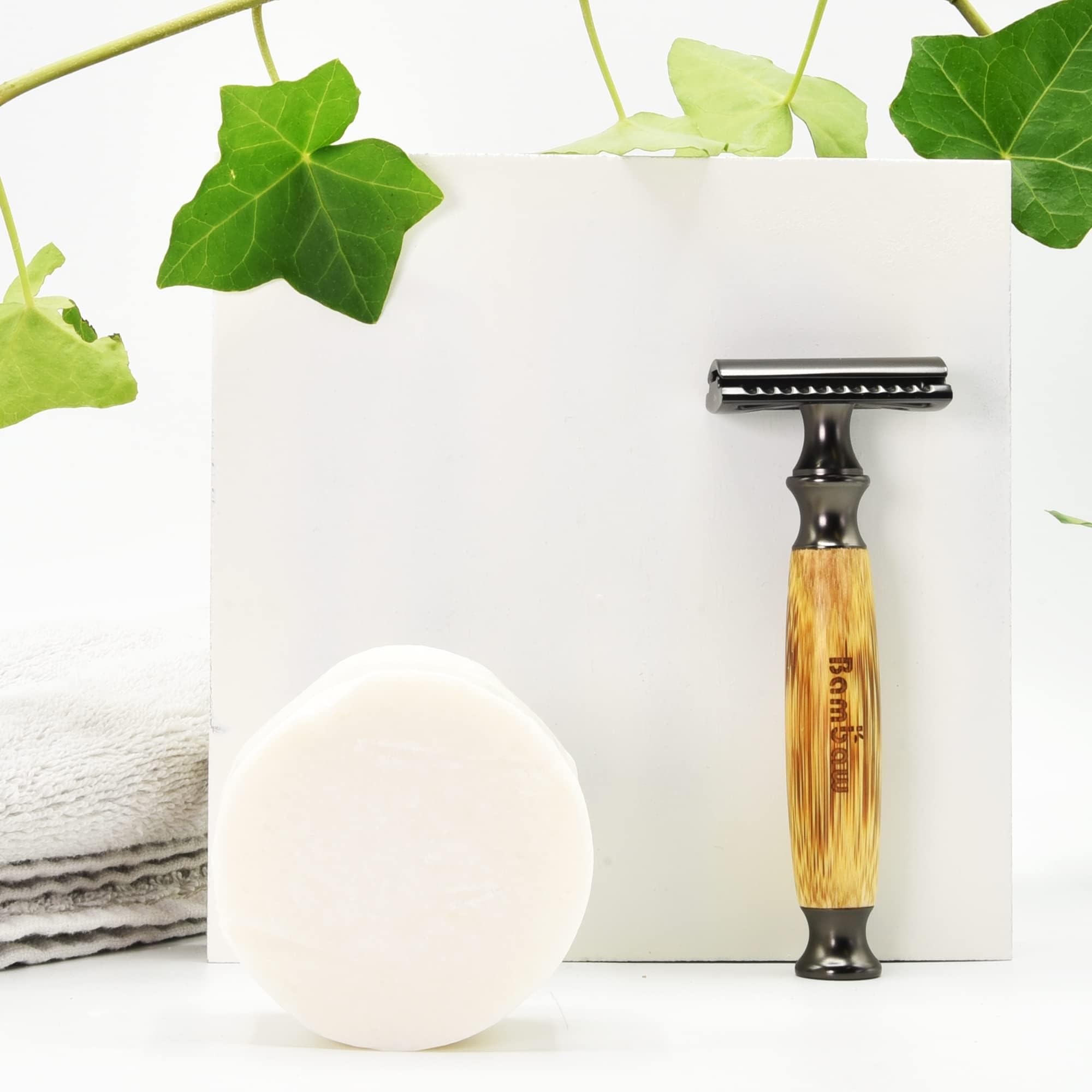 Bambaw blade recycling guide encourages easy disposal and eco-conscious habits.