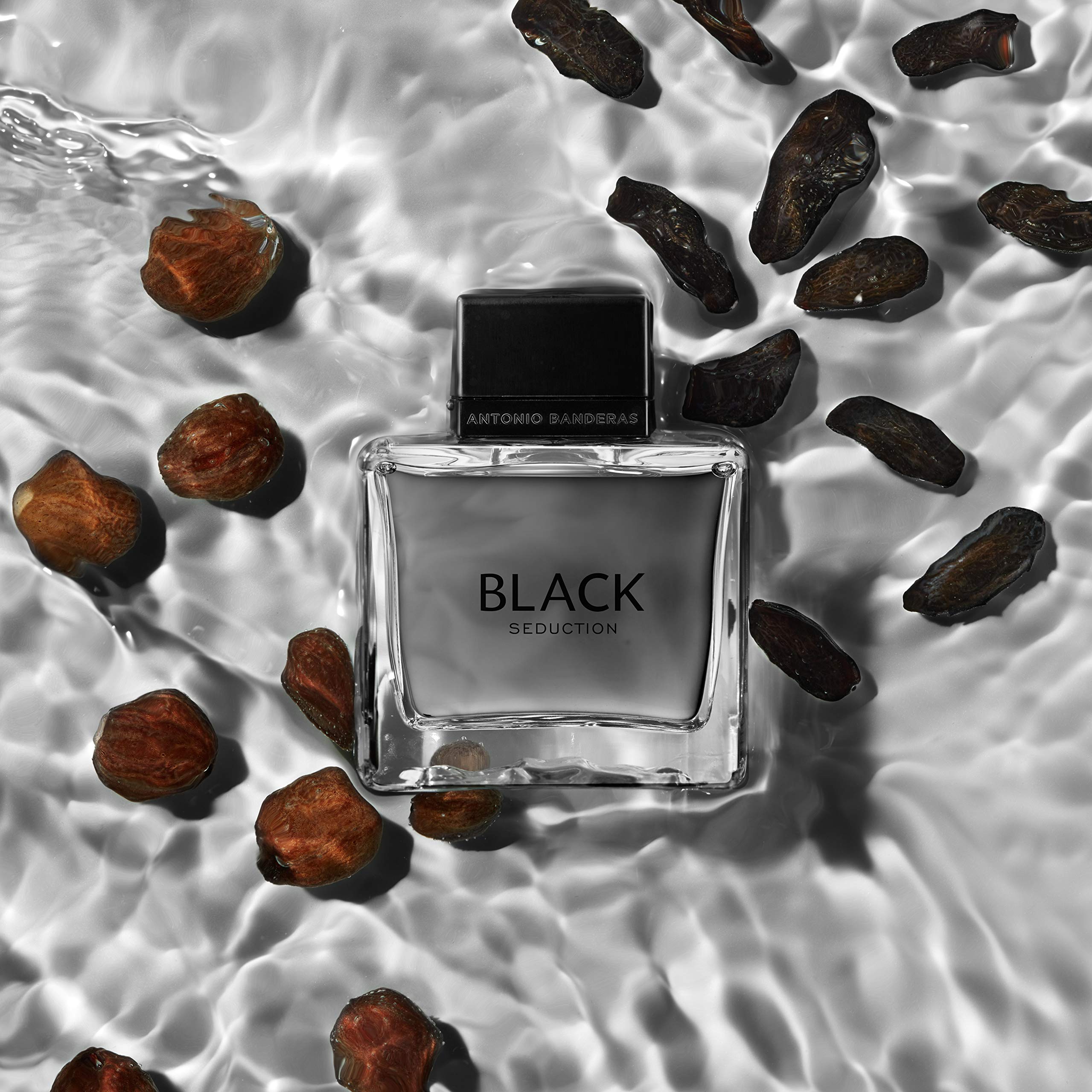 Banderas Black Seduction pulse-points application demonstrates how to wear for lasting presence.
